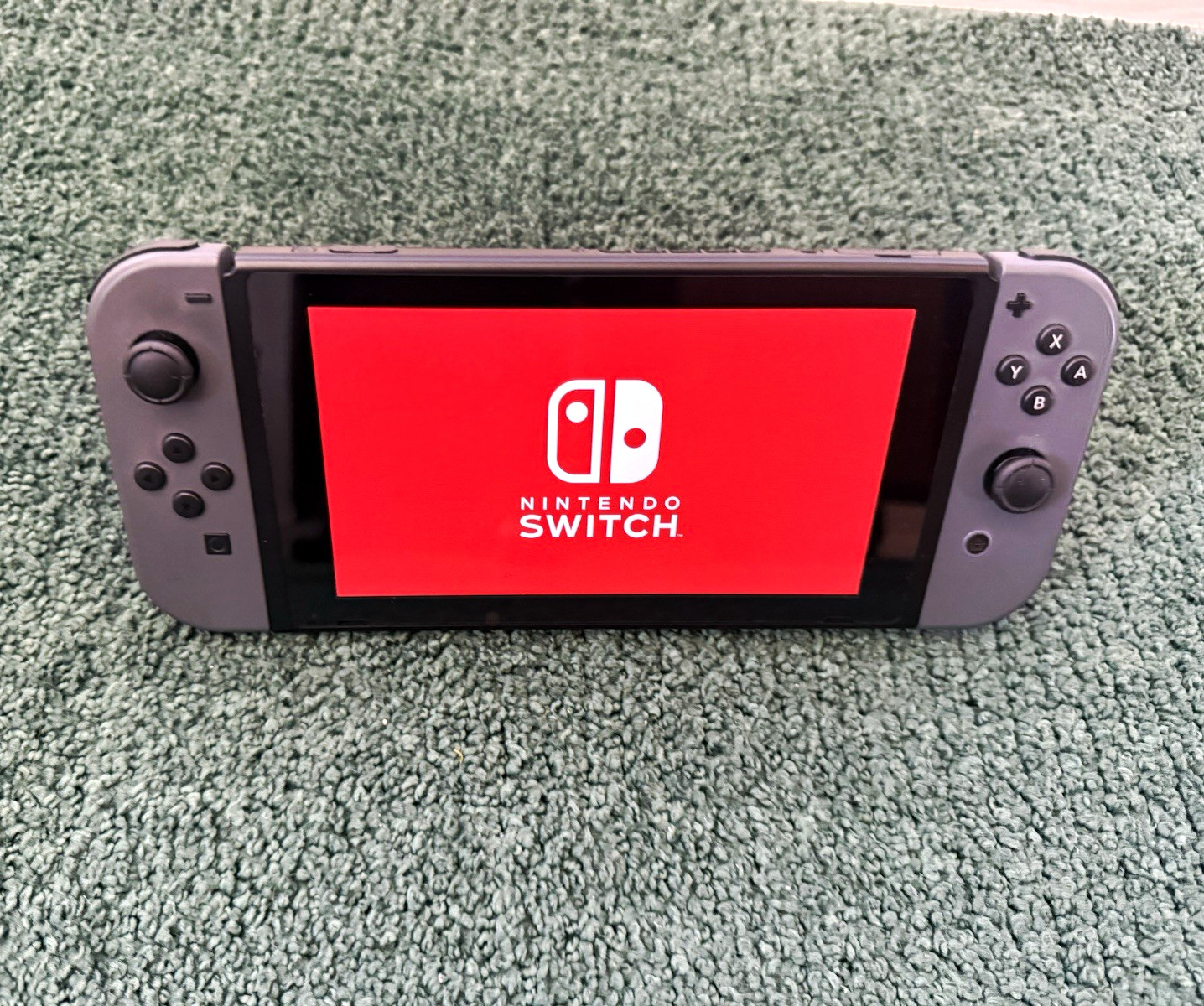 Nintendo Switch HAC-001(-01) V2 – japanische Version, Joy-Cons, Dock, HDMI 64GB