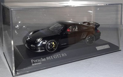 PORSCHE 911 997 GT2 RS SCHWARZ BLACK LIMITED EDITION MINICHAMPS 1:43 IN VITRINE