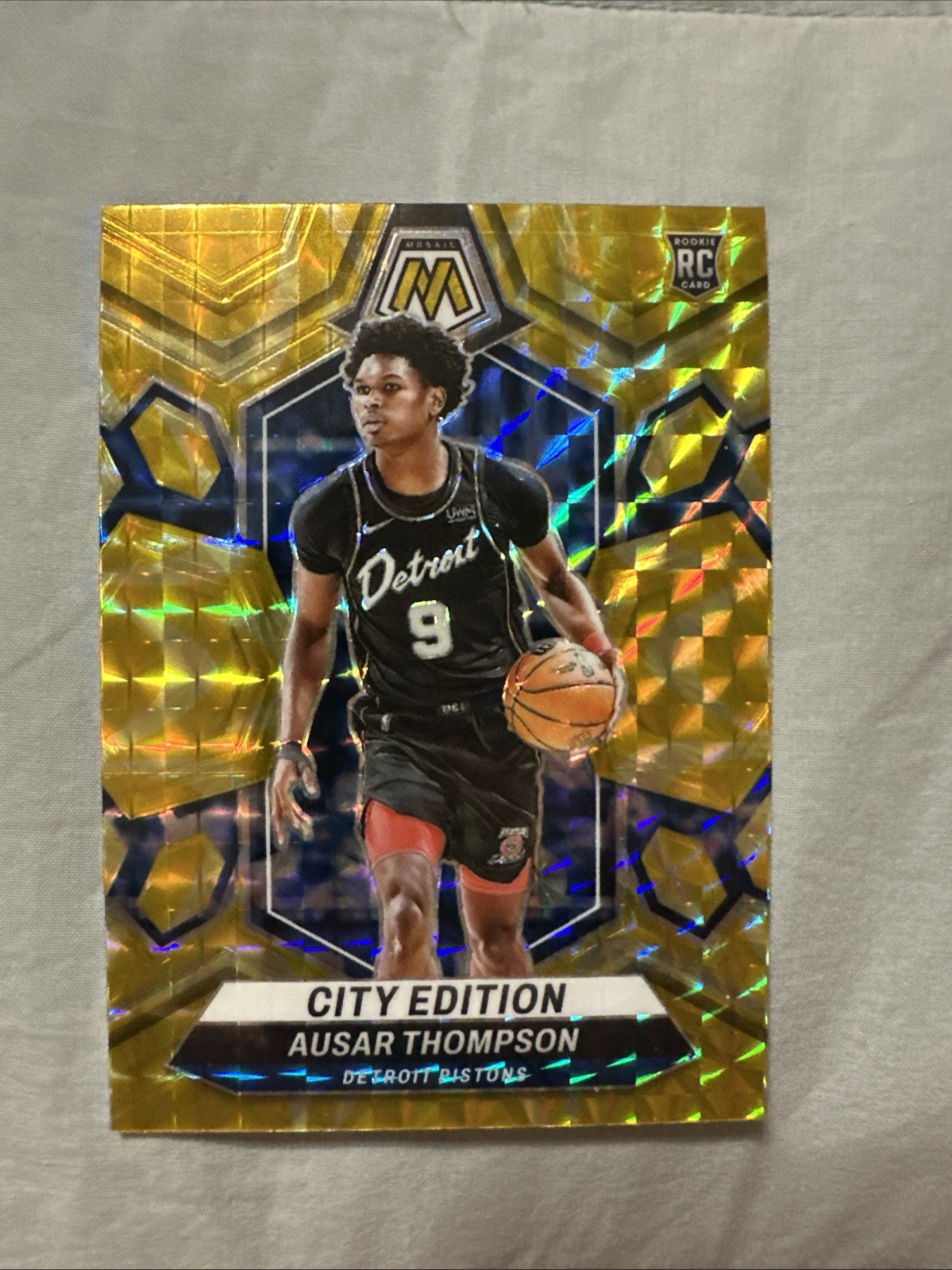 2023-24 Panini Mosaic - City Edition Ausar Thompson Reactive Yellow Mosaic (RC)