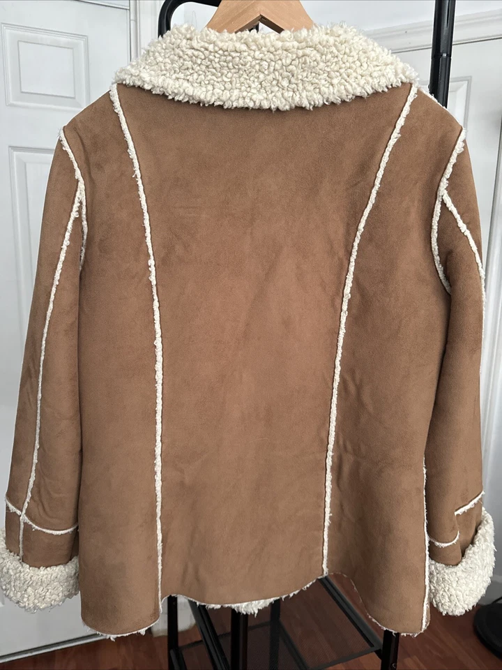 Chaqueta Calvin Klein Imitación Gamuza Botón Marrón Talla Mediana Usada Foto 2 de 4