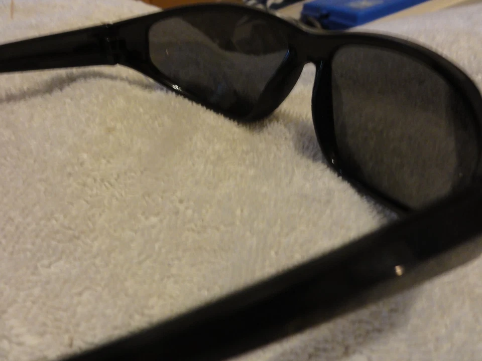 Kevin Van Dam STRIKE KING 太阳镜和 Eagle Creek 保护壳 — 第 4/4 张图片