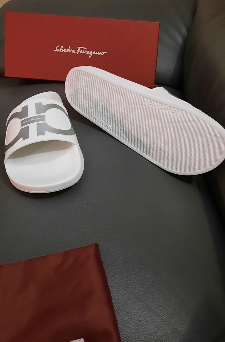 395$ SALVATORE FERRAGAMO MENS WHITE/GRAY SLIDE FLIP FLOPS SZ  display picture 3