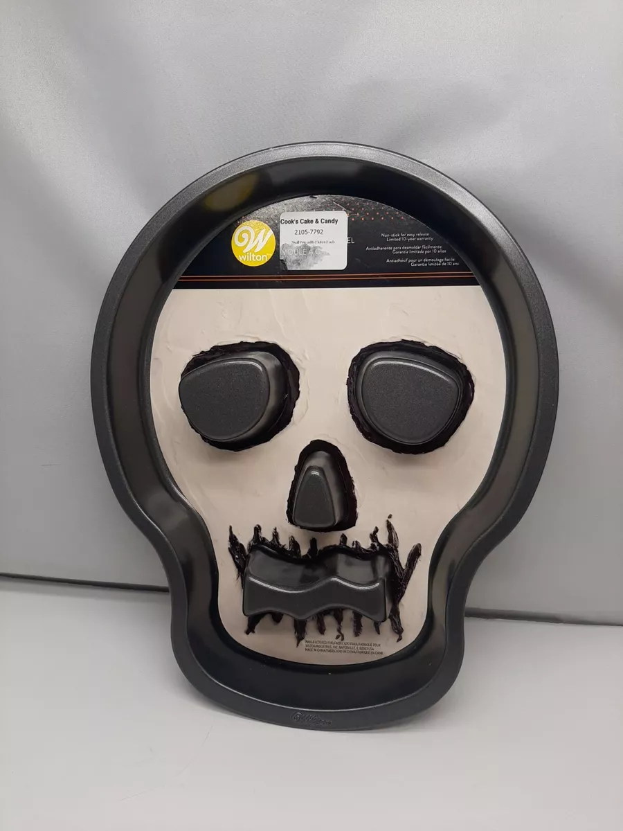 Wilton Cake Pan Skull