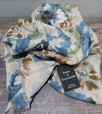 美品　BURBERRY London刺繍　水色 ノバ ノースリーブサイズ2 バーバリーチェックトップス水色春夏物 BURBERRY LONDON BLUE LABEL