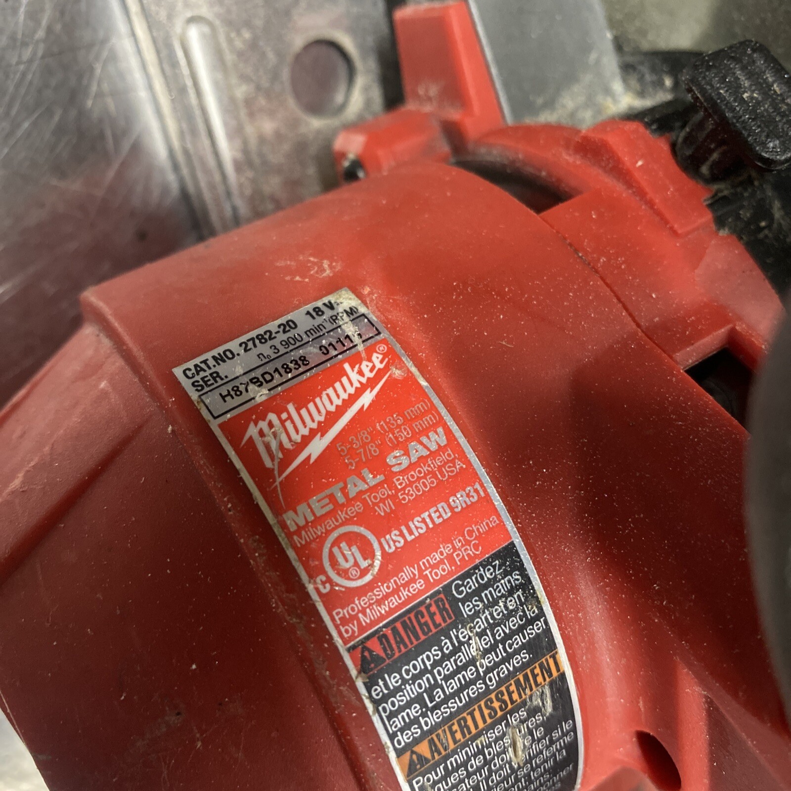 Broken Milwaukee 2782 20 M18 FUEL 18V 5 3 8 Metal Cutting Circular Saw broken-milwaukee-2782-20-m18-fuel-18v-5-3-8-metal-cutting-circular-saw