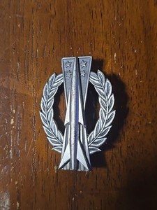 US AIR FORCE MISSILE OPERATOR BADGE LIGI Marked Cold War Vintage 3 INCH PIN WING