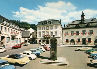 Ak Linz/Rhein,Marktplatz,VW Käfer,Opel Rekord P II + A, BMW 600,Skoda Oktavia,