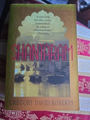 Shantaram : A Novel by Gregory David Roberts (2005, Trade Paperback)