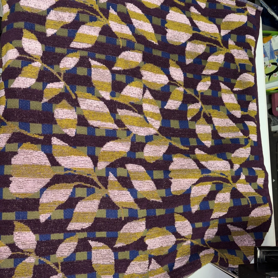 Anthropologie Lot Of 2 Bath And Fingertip Towel MCM Tulips Floral Made Portugal - Image 3 of 4