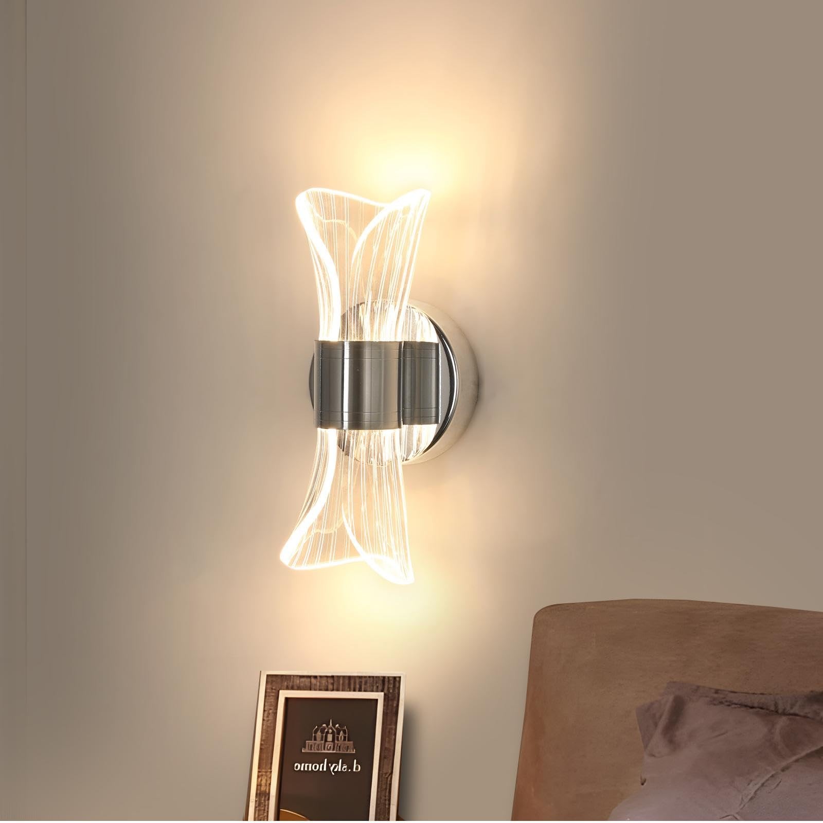 Applique murale interieur LED pour ambiance chaleureuse couloir et chambre lampe chrome