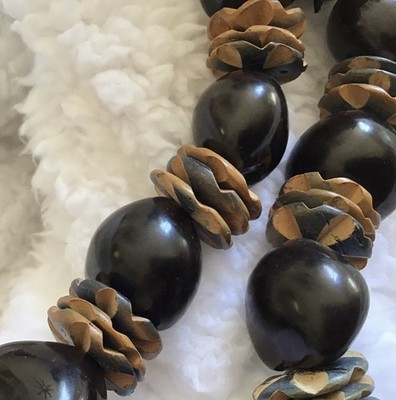 NEW~Hawaiian Brown Kukui Nut Necklace W/ Natural Wooden Disk/Disc~Beautiful