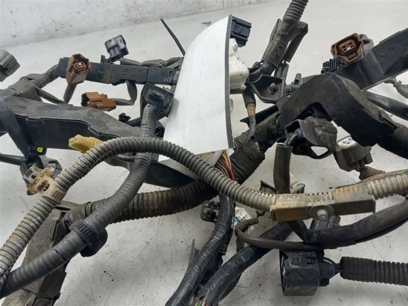 00 01 02 Arnés de cables del motor Toyota 4 RUNNER 82121-3N030 Foto 2 de 4