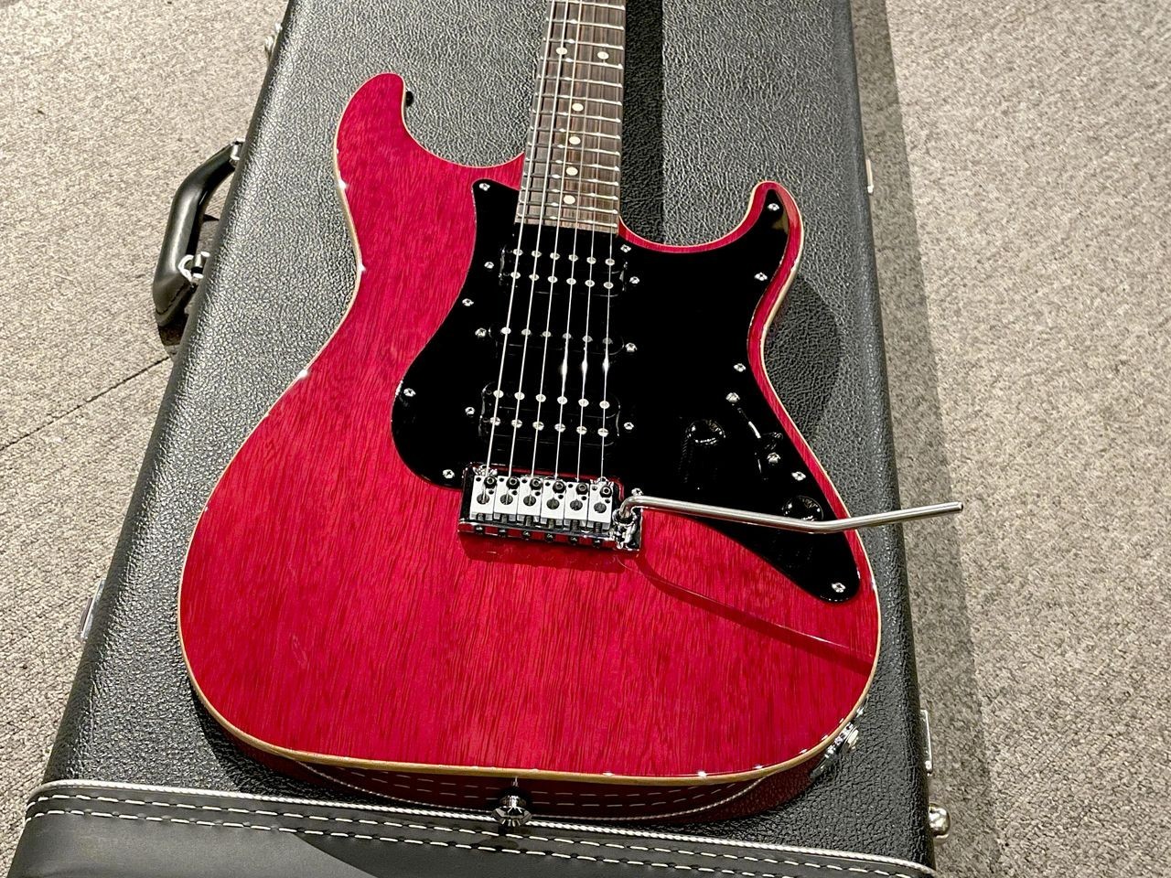 (Suhr) John Suhr Signature Standard Trans Red Gloss 2022 Electric Guitar Used