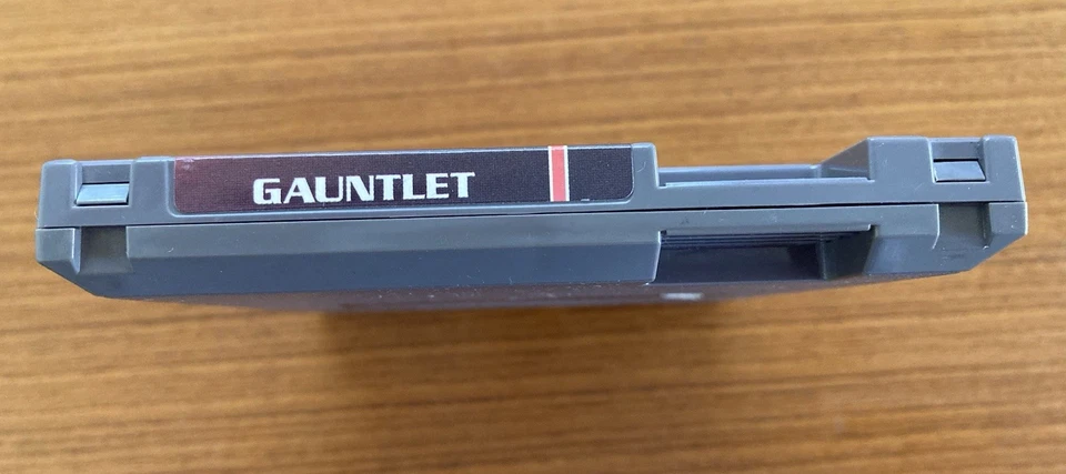 NES ~ GAUNTLET ~ Nintendo Game 3 Screw NES-GL-USA Cart Only NTSC - Image 3 of 4