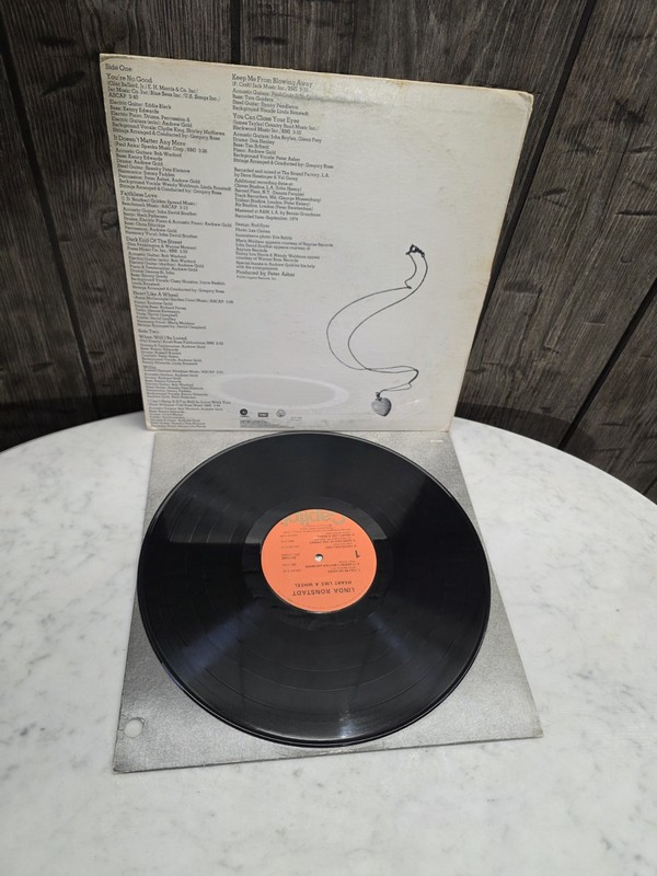 Linda Ronstadt Heart Like A Wheel Original Press vinyl record Not Graded