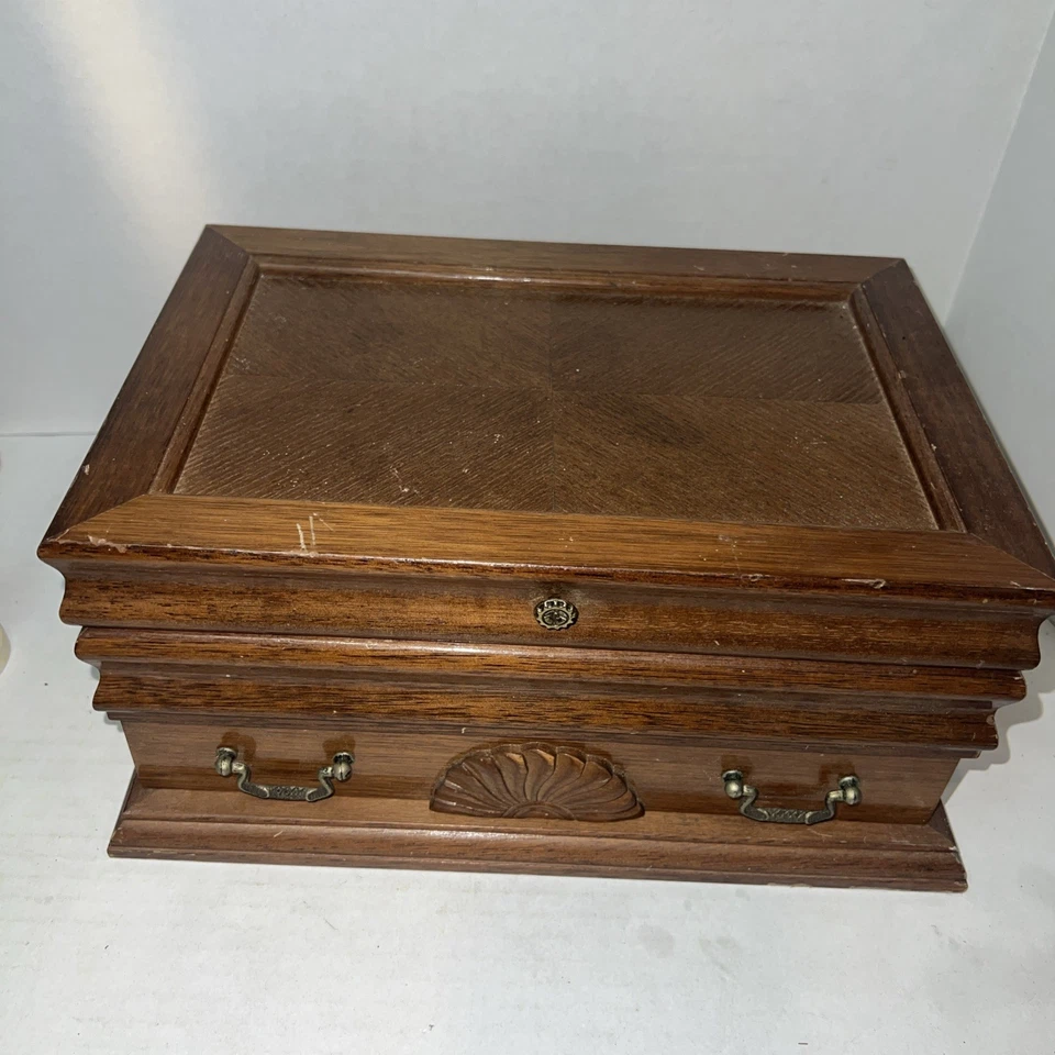 Vtg Jewelry Box, The commodore collection by Rosalco, 1987 - Image 3 of 4