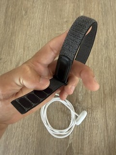 Google Fitbit Air GW9C8 Obsidian Fitness Tracker with Charger Worn Once