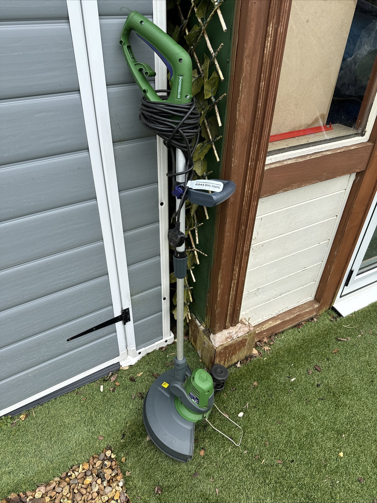 Electric Corded Grass Trimmer Strimmer Powerbase GT3011A 550w 30cm Used