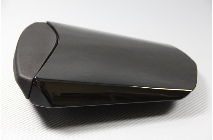 Capot de selle R6 2005 rigide noir ajustement parfait sans jeu - 3