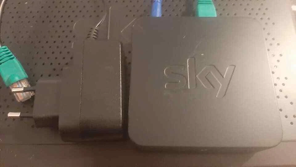 Humax PR-HD3000 Kabel + 320 GB Sky Pace EHD100SD W-Lan Modul TOP - Bild 4 von 4