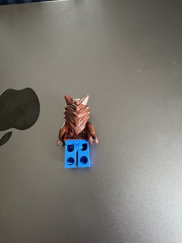 LEGO Monster Fighters Werewolf Minifigure MOF003 Rare Glow in the Dark 2012 - Picture 2 of 2