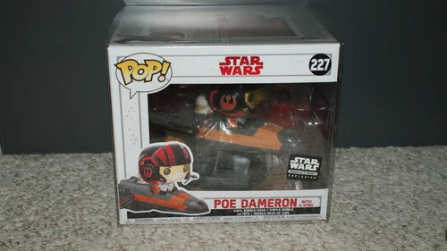 Funko Pop Star Wars Poe Dameron with X-Wing #227 (Smuggler's Bounty)