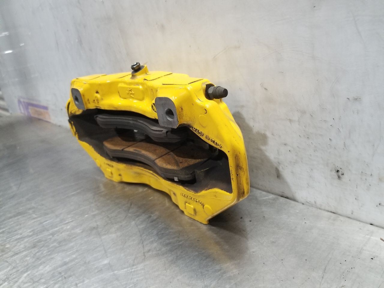 22 2022 MASERATI LEVANTE MODENA S BRAKE CALIPER FRONT RIGHT PASSENGER YELLOW