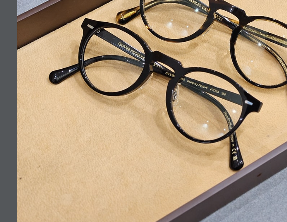 【極美品】OLIVER PEOPLES OV5186 Gregory Peck Oliver Peoples OV5186 Gregory Peck Shiny Black Eyeglasses