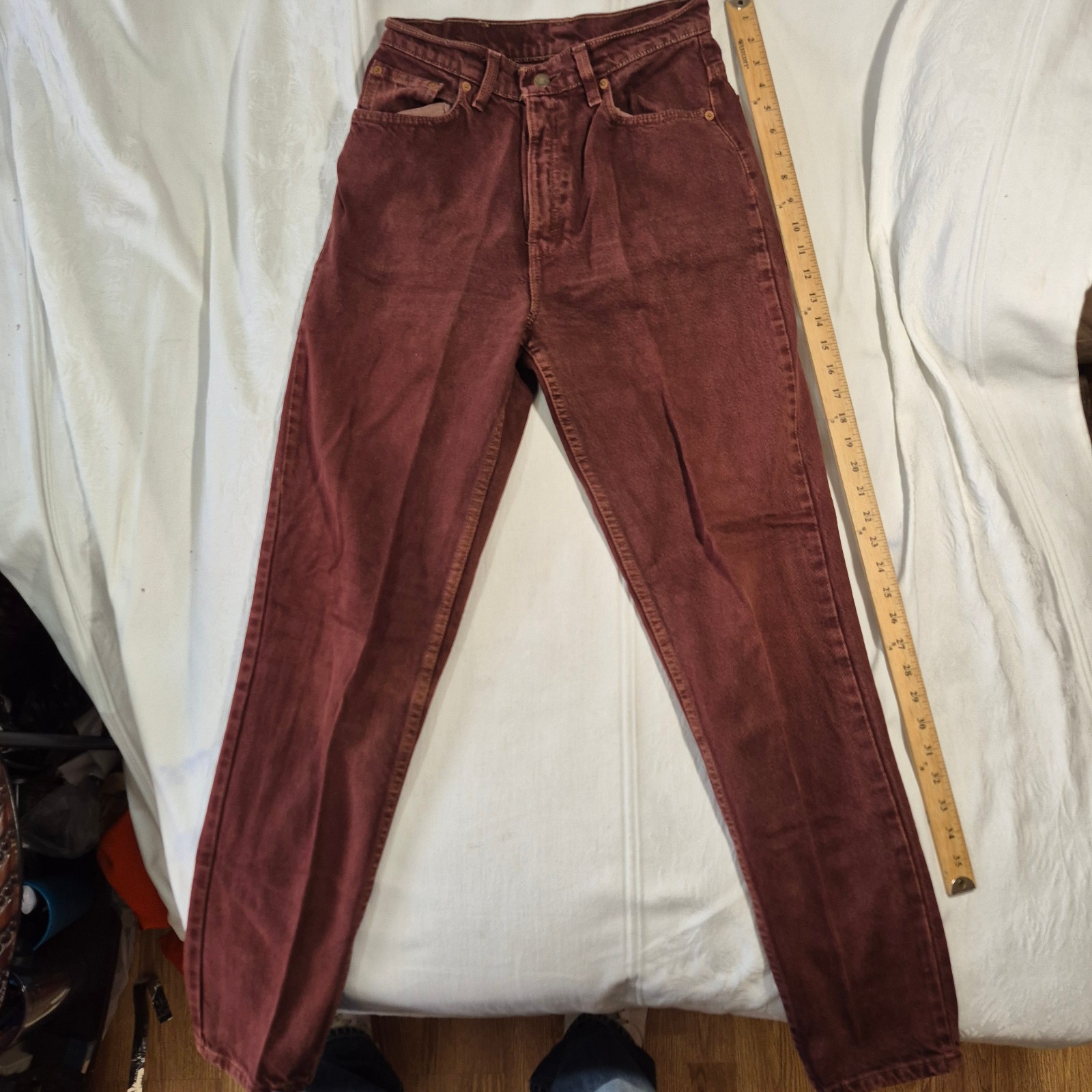 VTG LEVIS 521 JEANS TAPERED FIT LEG RUST RED SIZE 10 MEDIUM 28x30 MADE IN USA