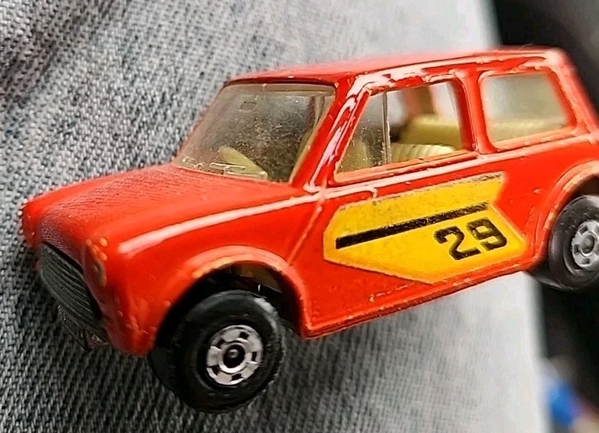 ANTIQUE MATCHBOX CAR SUPERFAST 29 RACING MINI 1970 ROUGE MINT Vintage Toy  - Image 4 of 4