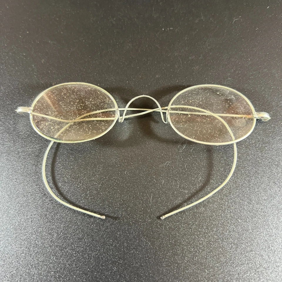 Anteojos antiguos ovalados con borde de alambre color plata con estuche original - Gafas Foto 2 de 4