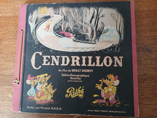 TRES RARE DISQUE CENDRILLON EDITION PHONOGRAPHIQUE ILLUSTREE WALT DISNEY TBE