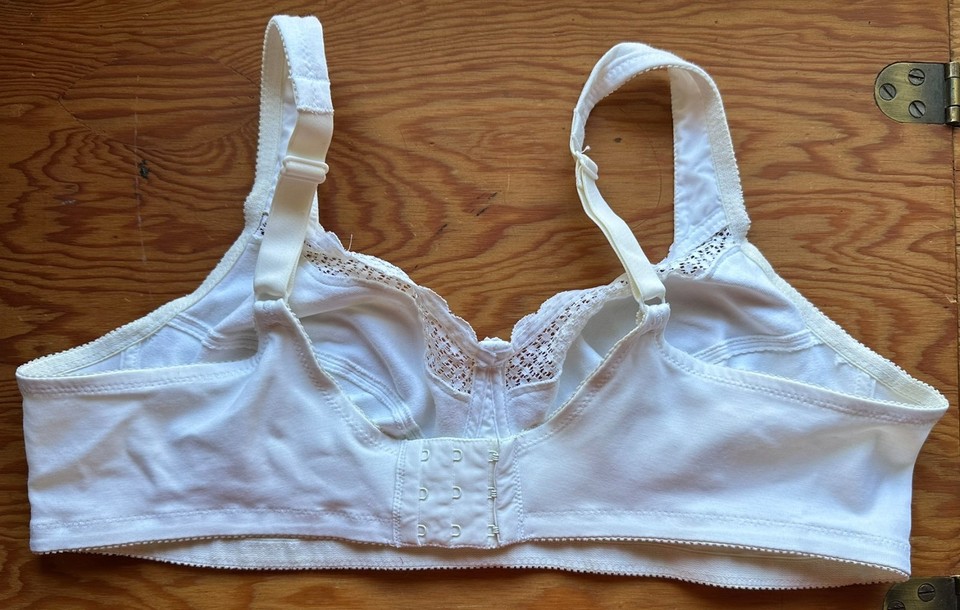 Vintage White Cotton Blend Exquisite Form Bra Wire Free Size 42B Back ...