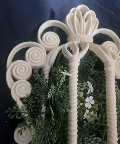 Burwood Wall Pocket Planter, White Wicker Look, Home Interiors Plastic Greenery - Picture 2 of 7