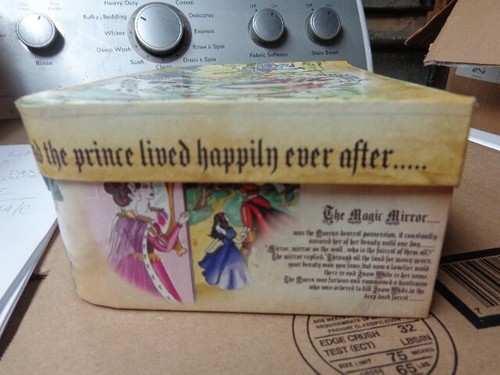 SNOW WHITE FAIRYTALE MINI TEA SET 2012 ENGLAND - Picture 4 of 8