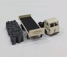 Classix Jen-tug F Sprake Coke & Coal Mechanical Horse Plus Coal Sacks 1/76