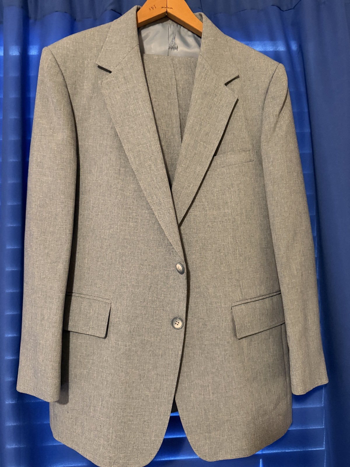 men suit 42r
