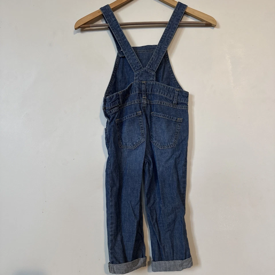 儿童地方蹒跚学步女孩吊带长裤整体蓝色牛仔裤 5T — 第 4/4 张图片