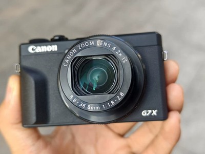 Canon PowerShot G7X Mark III 20.1MP Point & Shoot Touch Screen