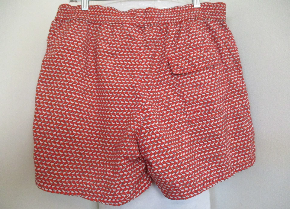 SALVATORE FERRAGAMO DE COLECCIÓN. BAÑADOR ROJO ESTAMPADO CORBATA MALLA FORRADA, TALLA 52 Foto 3 de 4