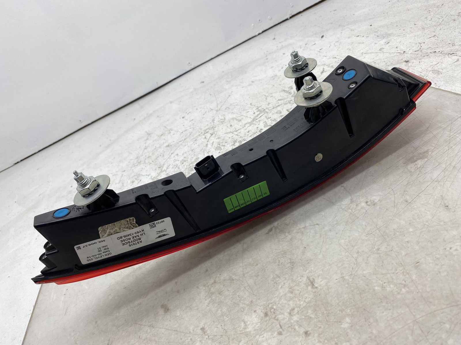 2019-2023 ASTON MARTIN VANTAGE OEM REAR LEFT QUARTER MOUNTED TAILLIGHT LAMP