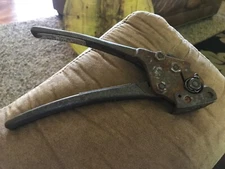 Vintage Signode Strap Stretcher model C-38 Size 3/8 with two tags, made in Chica