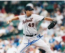 JASON GRILLI   DETROIT TIGERS   ACTION SIGNED 8x10