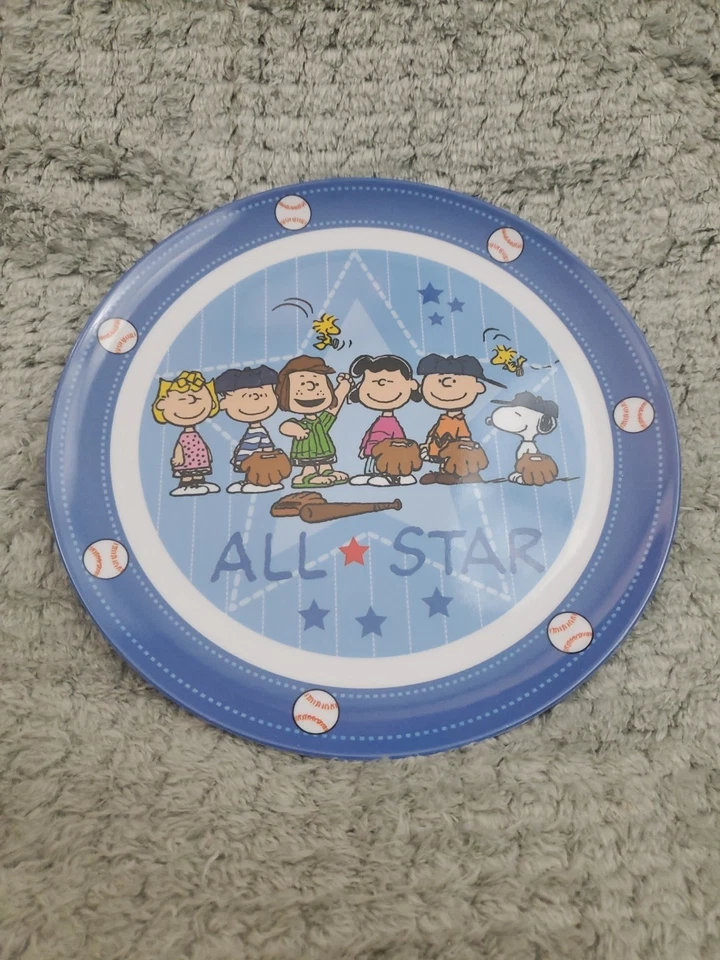 Набор из 4 синих меламиновых тарелок Gibson Peanuts Charlie Brown All Star 8 дюймов - Изображение 2 из 4