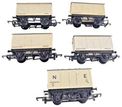 Schwader von 5x Tri-Ang R14 Spur OO Insulfish NE Kühlwagen Wagen ohne Verpackung.