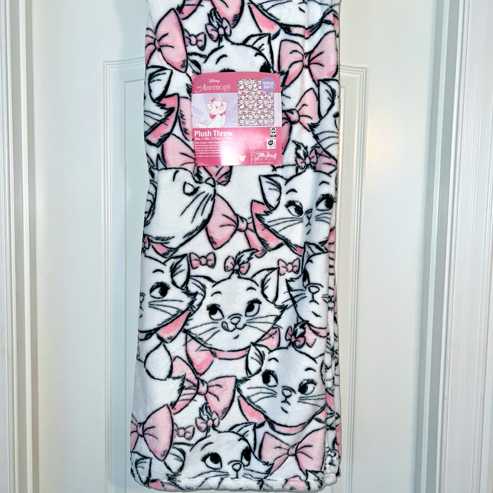NWT  Disney Aristocats Marie Kitty Cat Faces Cluster Throw Blanket 50
