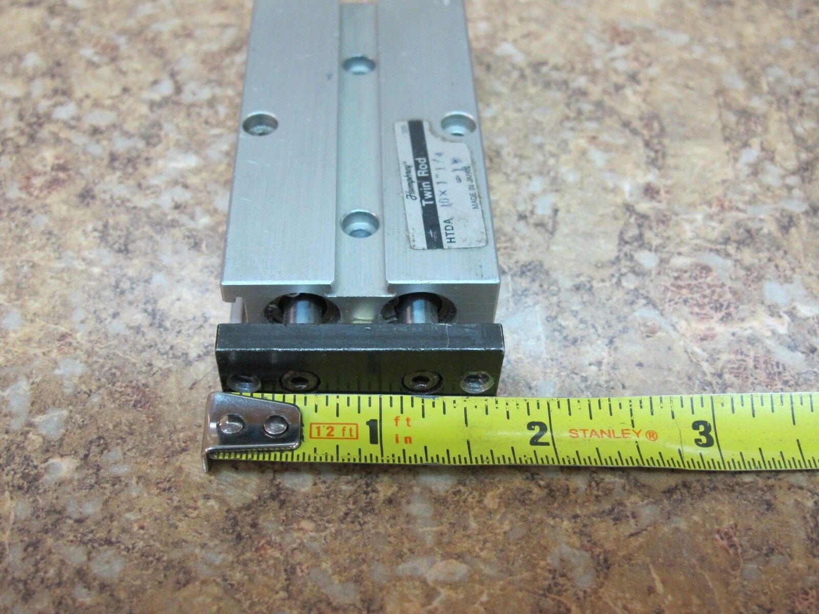 Foto 5 di 9
