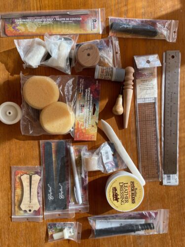 Tandy Leather Tools and Supplies, 20 item assortment, NEW - Afbeelding 1 van 5