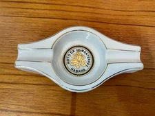 Hoyo De Monterrey Habana Cigar Ashtray- White/Gold Ceramic