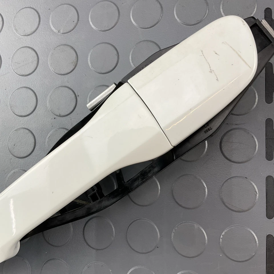 2007-2014 Volvo XC90 OEM Left Rear Exterior Door Handle - Image 3 of 4